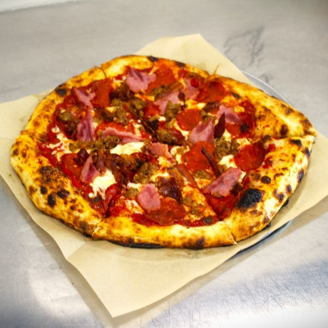 The Arby's (It Has the Meats!) Pizza 9".